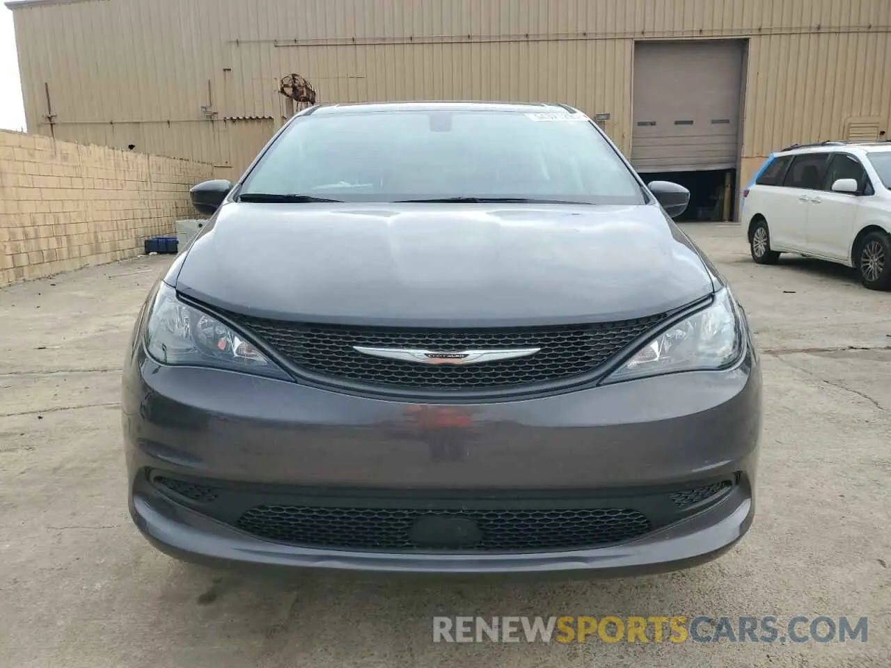 5 Photograph of a damaged car 2C4RC1CG9NR209294 CHRYSLER MINIVAN 2022