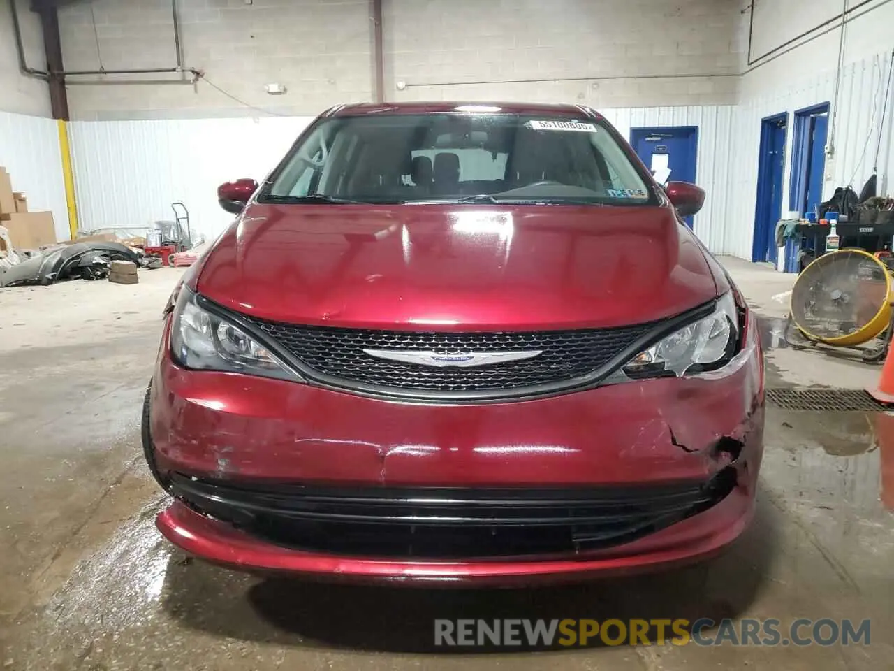 5 Photograph of a damaged car 2C4RC1AG0KR675386 CHRYSLER PACIFICA 2019