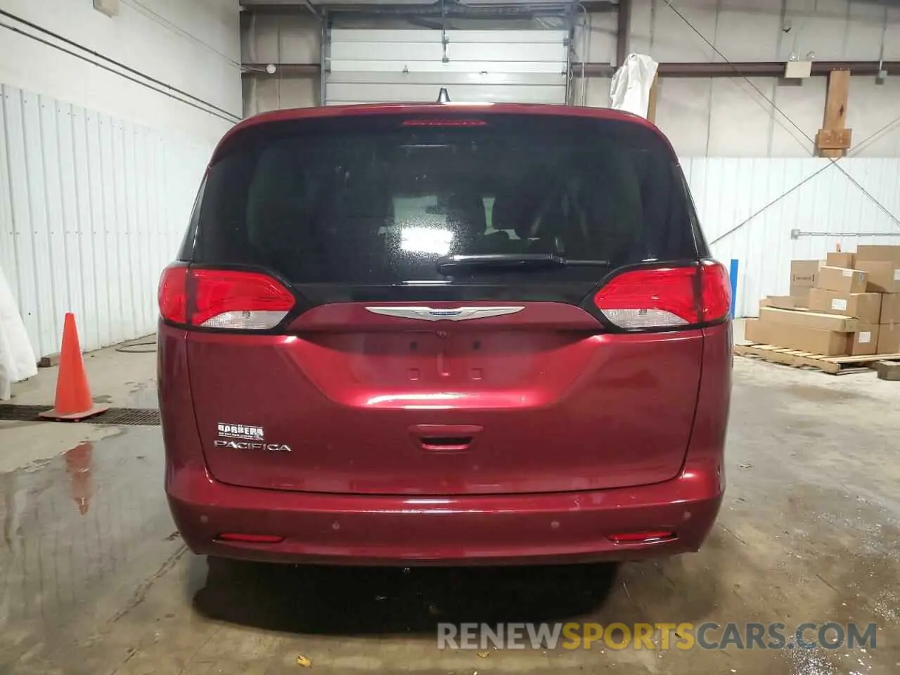 6 Photograph of a damaged car 2C4RC1AG0KR675386 CHRYSLER PACIFICA 2019