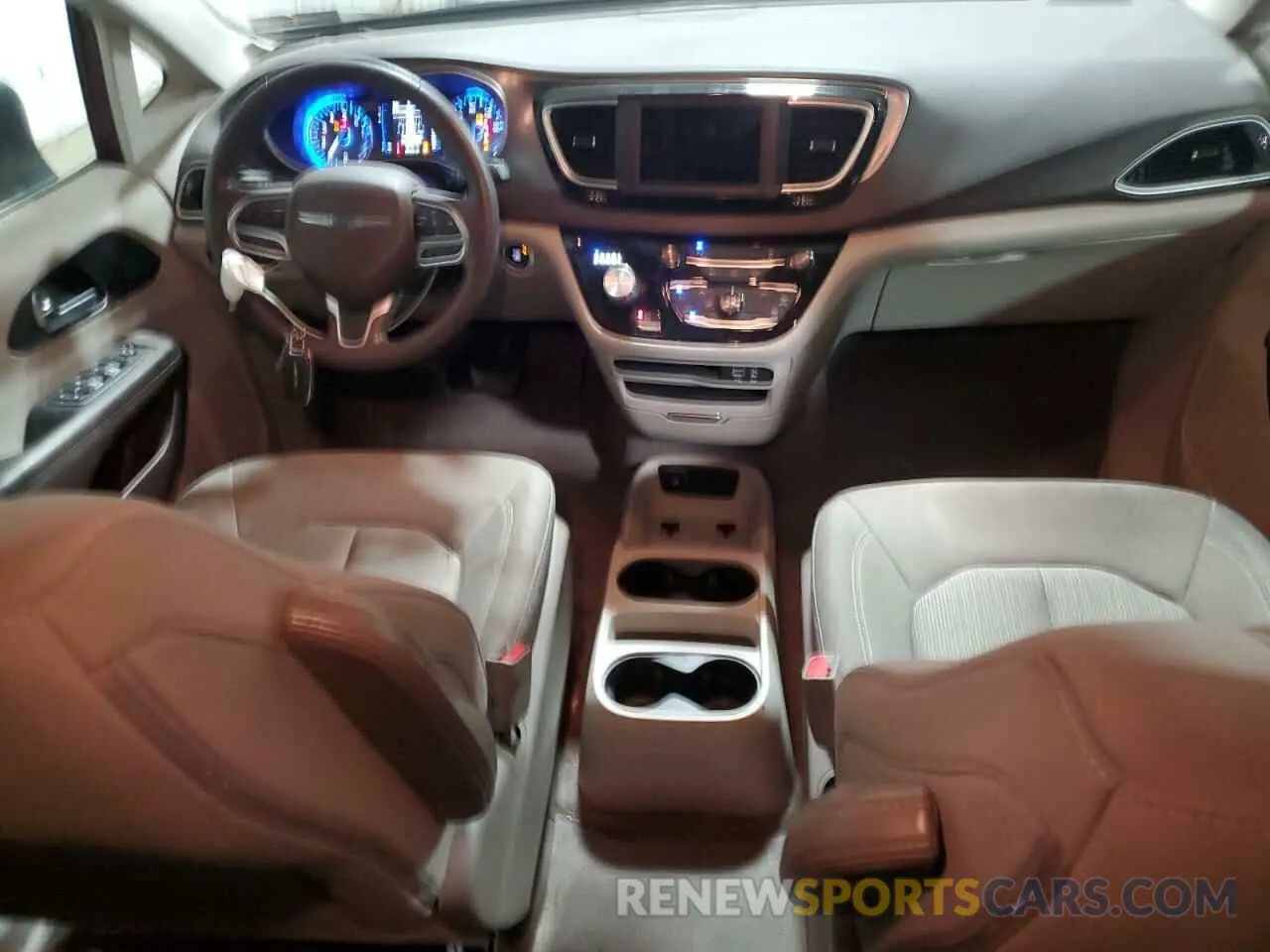 8 Photograph of a damaged car 2C4RC1AG0KR675386 CHRYSLER PACIFICA 2019