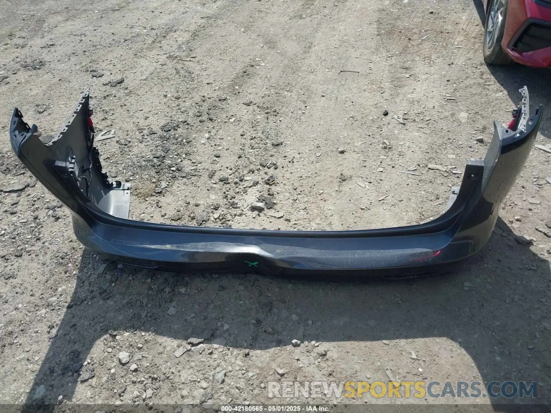 19 Photograph of a damaged car 2C4RC1AG5KR629343 CHRYSLER PACIFICA 2019