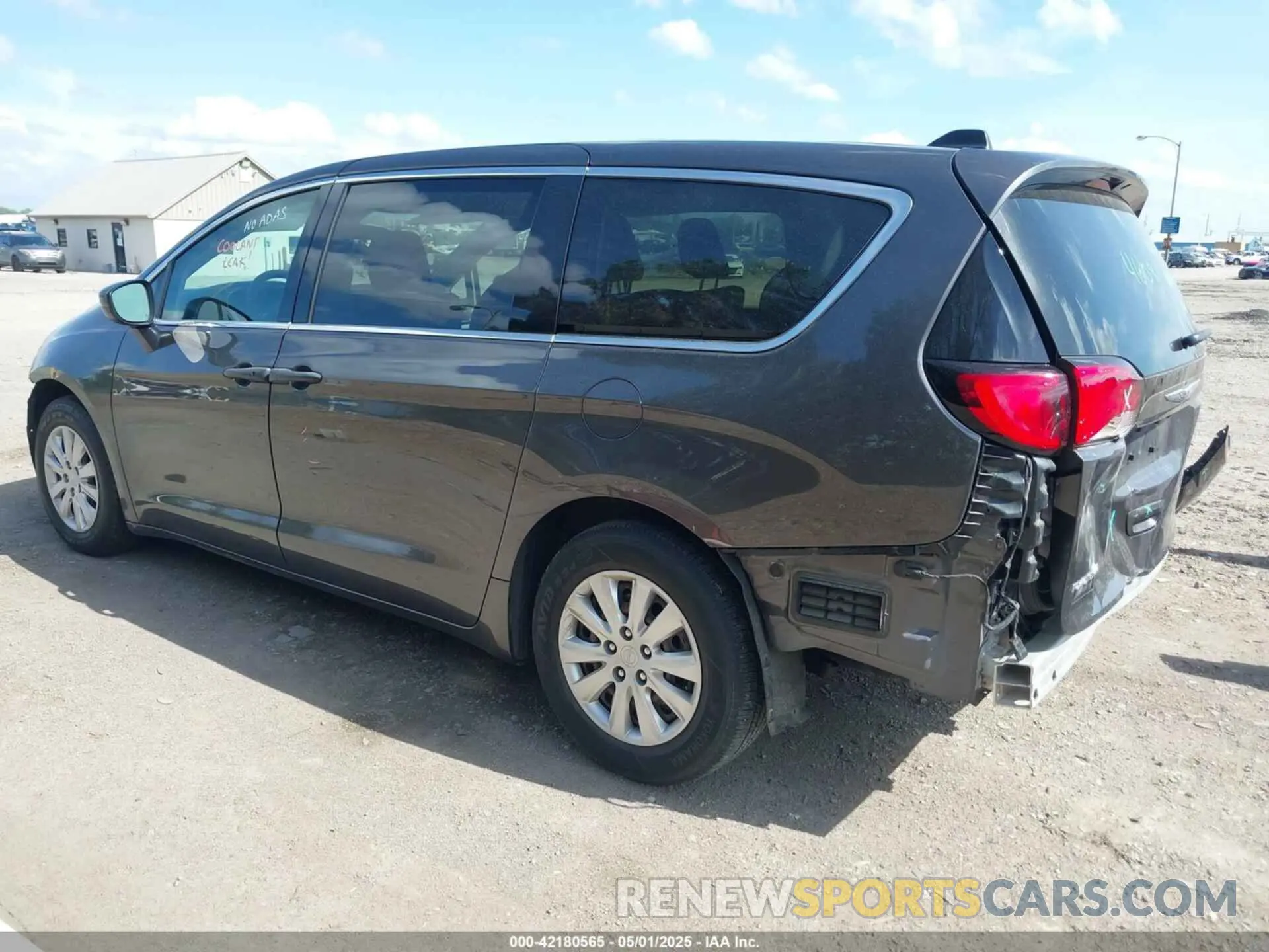 3 Photograph of a damaged car 2C4RC1AG5KR629343 CHRYSLER PACIFICA 2019