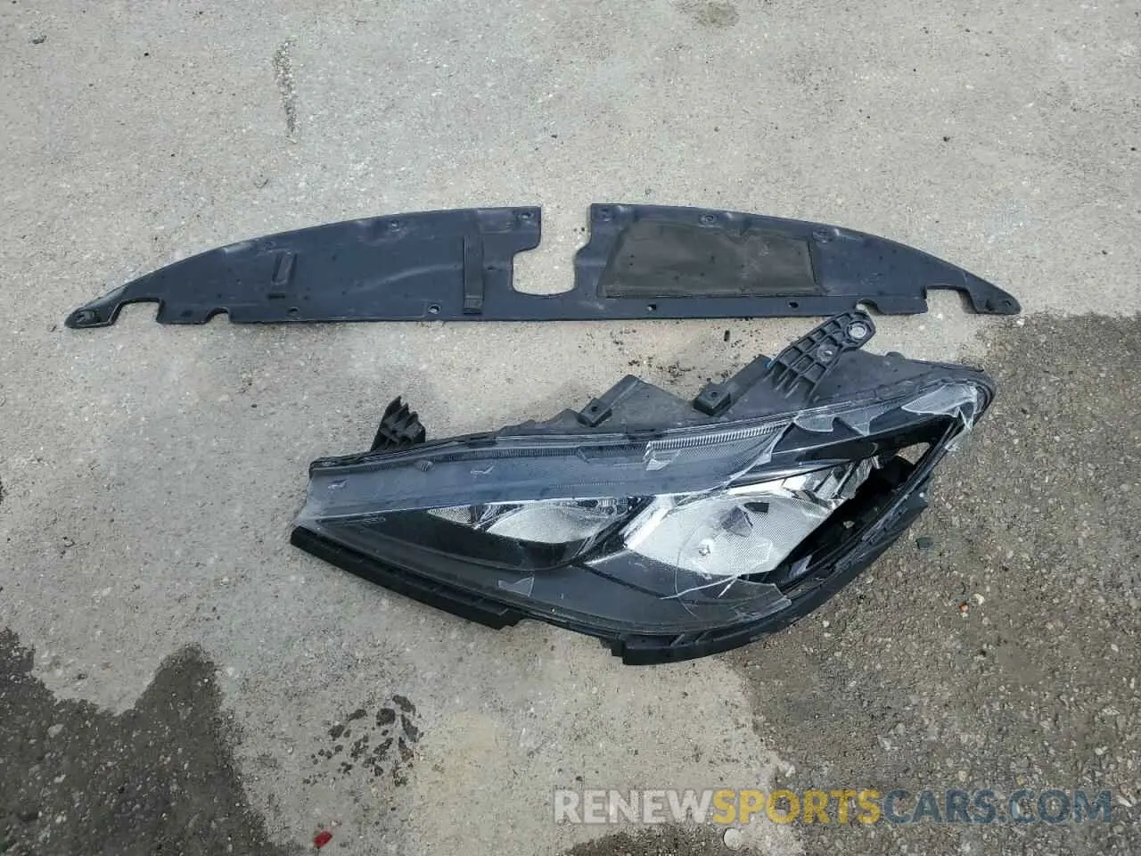13 Photograph of a damaged car 2C4RC1AG5KR639550 CHRYSLER PACIFICA 2019