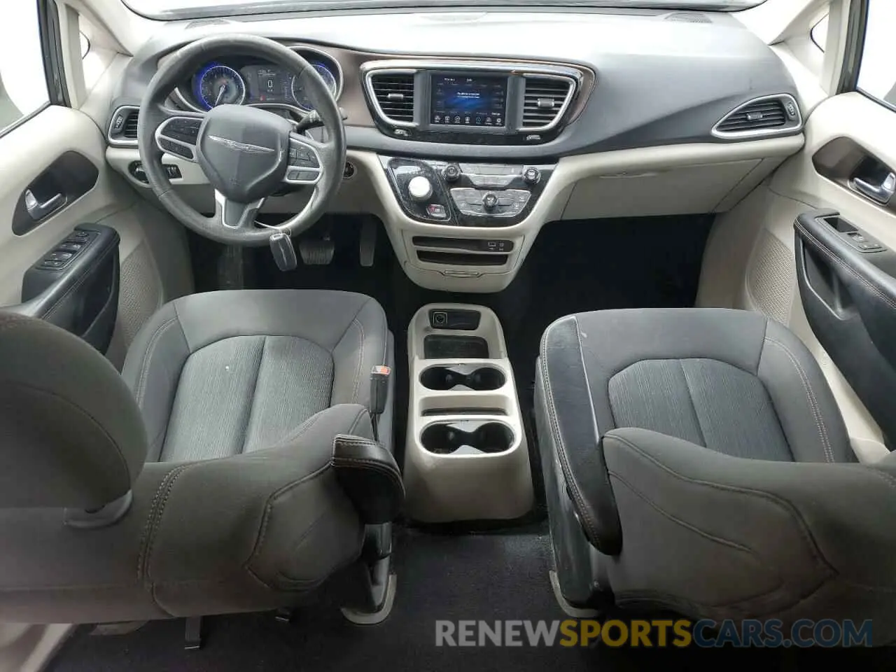 8 Photograph of a damaged car 2C4RC1AG5KR639550 CHRYSLER PACIFICA 2019