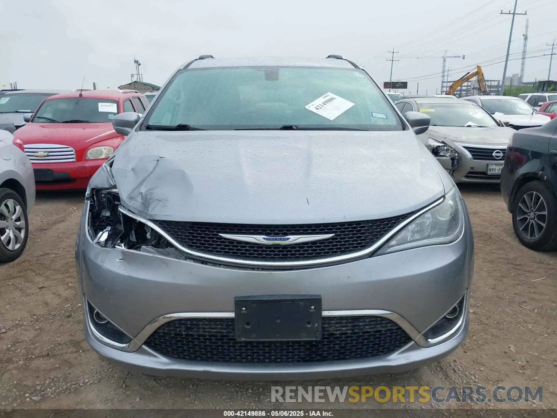 12 Photograph of a damaged car 2C4RC1BG0KR554811 CHRYSLER PACIFICA 2019