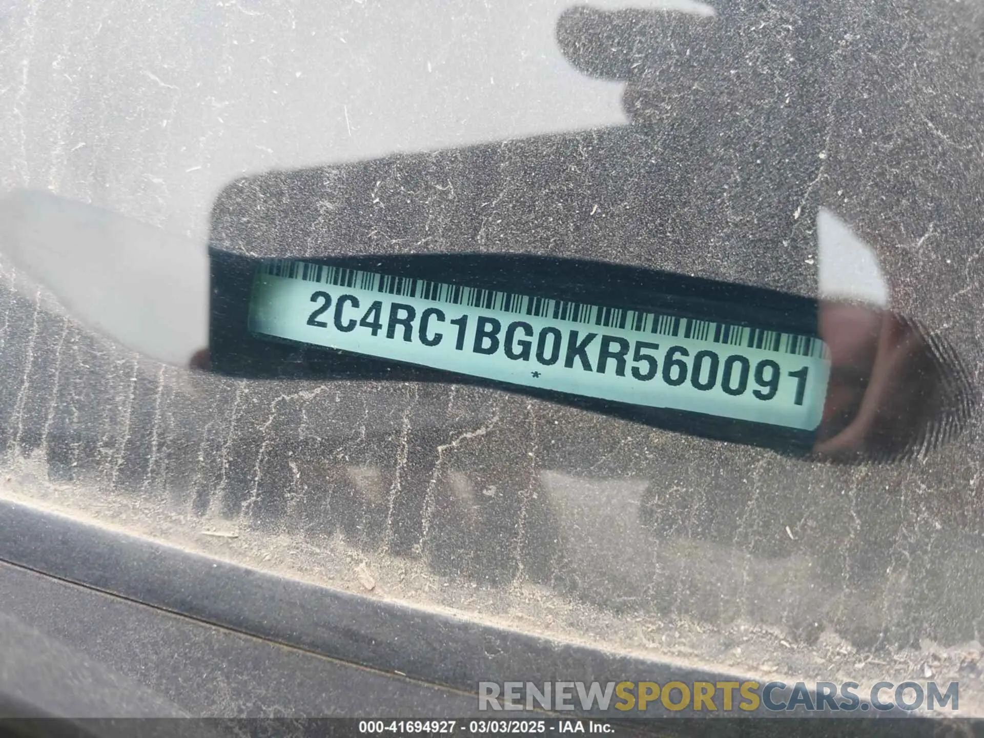 9 Photograph of a damaged car 2C4RC1BG0KR560091 CHRYSLER PACIFICA 2019