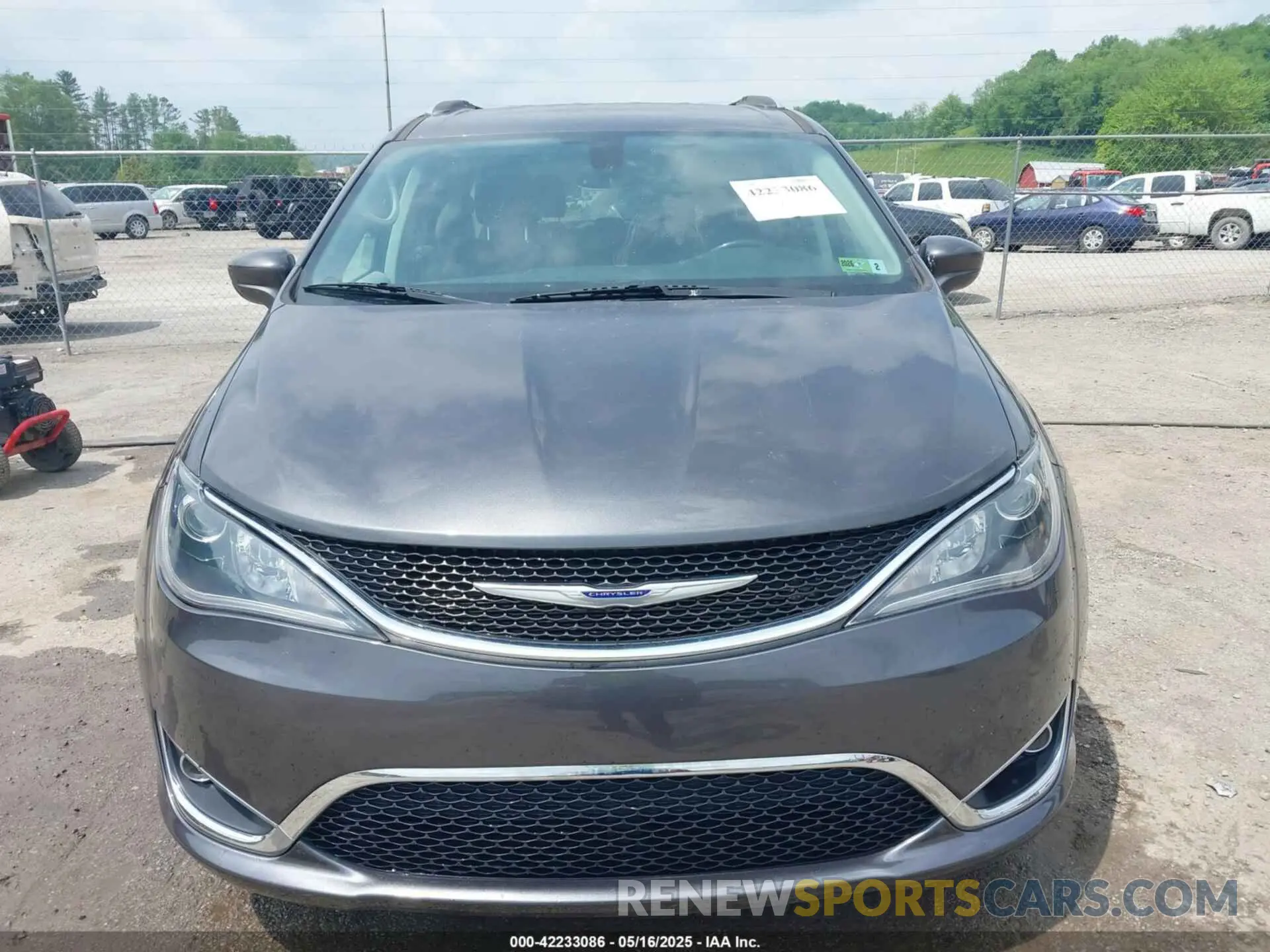 12 Photograph of a damaged car 2C4RC1BG0KR625893 CHRYSLER PACIFICA 2019