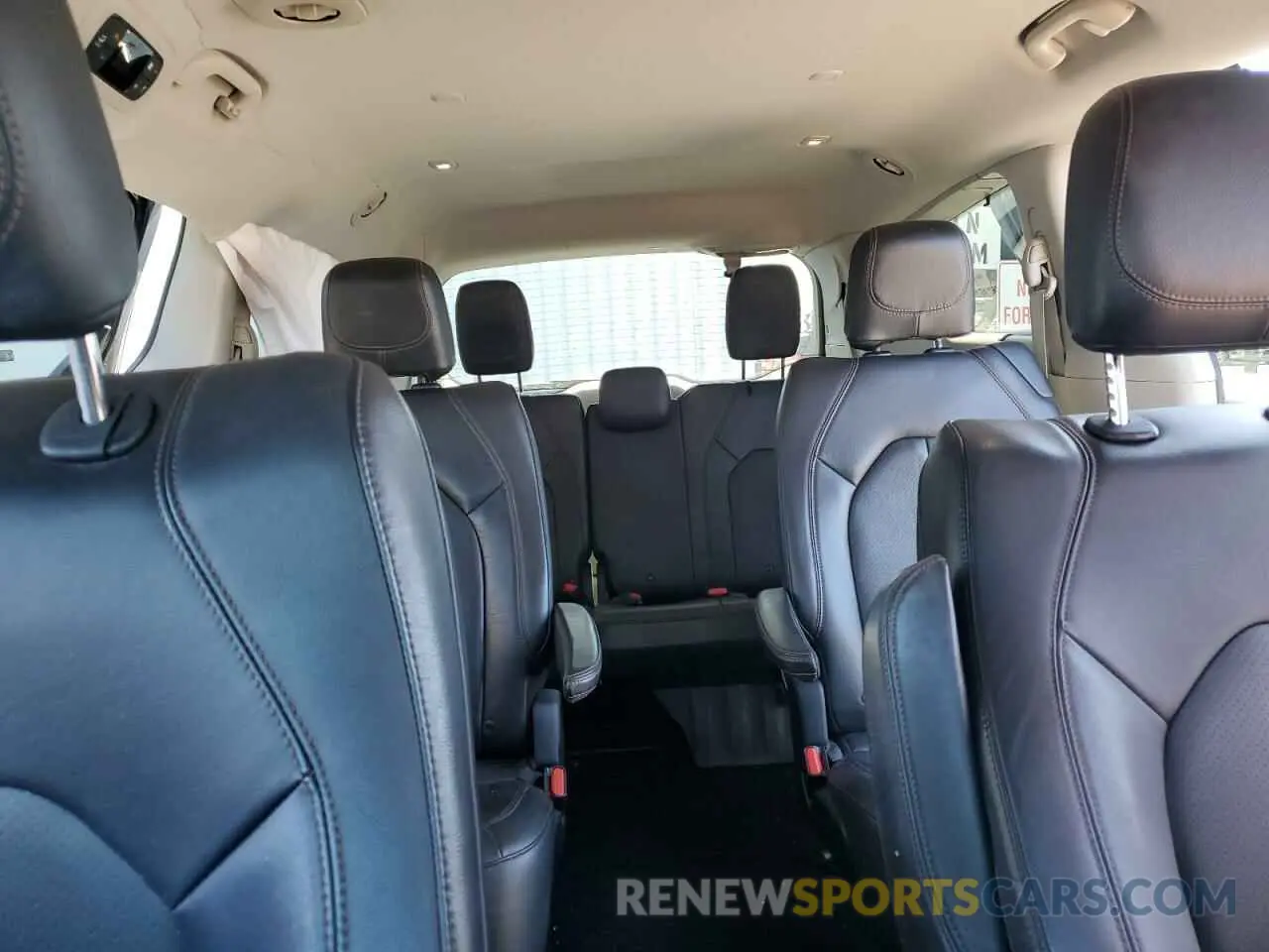 10 Photograph of a damaged car 2C4RC1BG0KR651135 CHRYSLER PACIFICA 2019