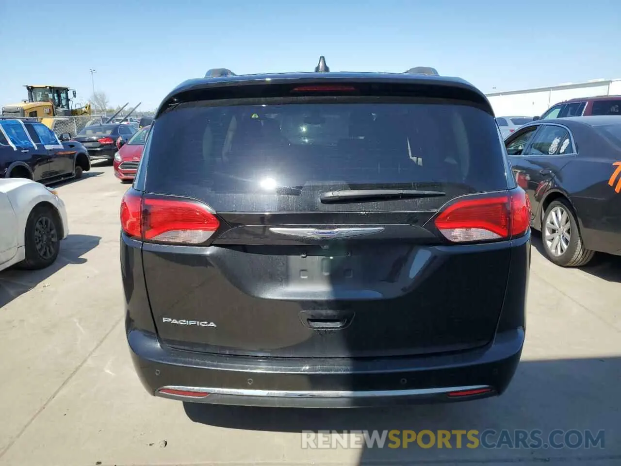 6 Photograph of a damaged car 2C4RC1BG0KR651135 CHRYSLER PACIFICA 2019