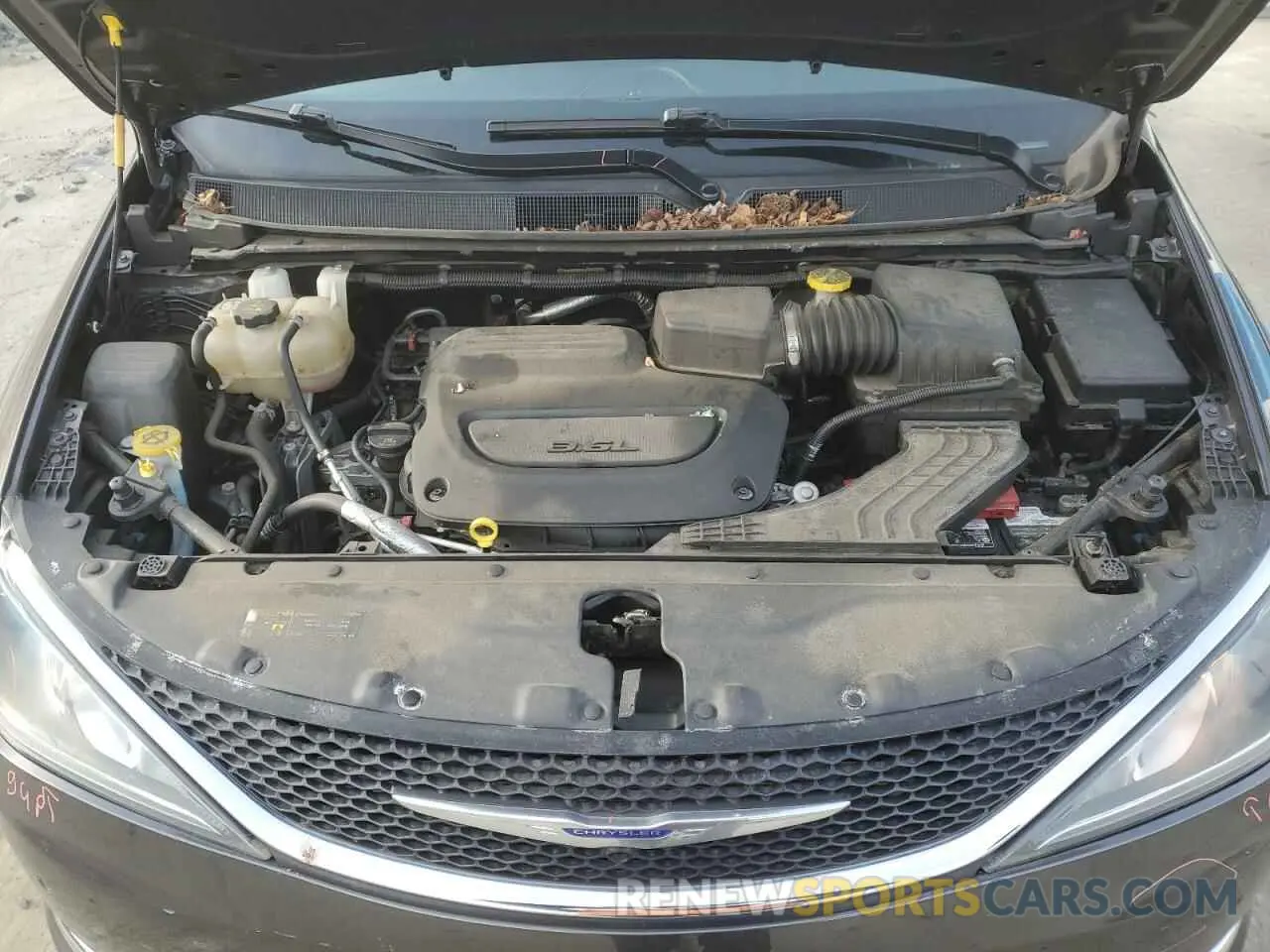 12 Photograph of a damaged car 2C4RC1BG0KR678898 CHRYSLER PACIFICA 2019