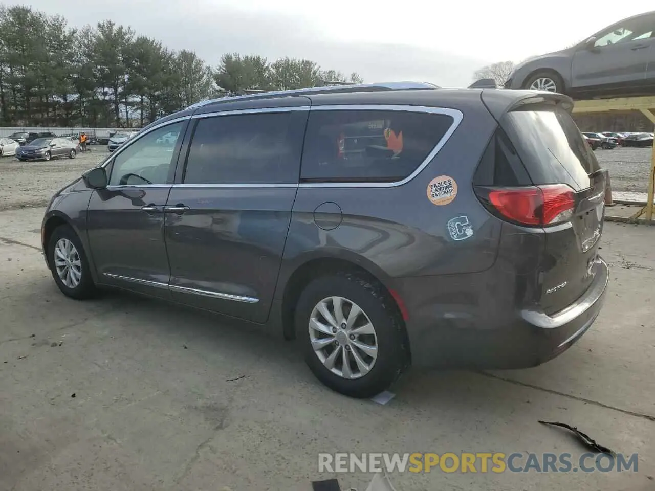 2 Photograph of a damaged car 2C4RC1BG0KR678898 CHRYSLER PACIFICA 2019