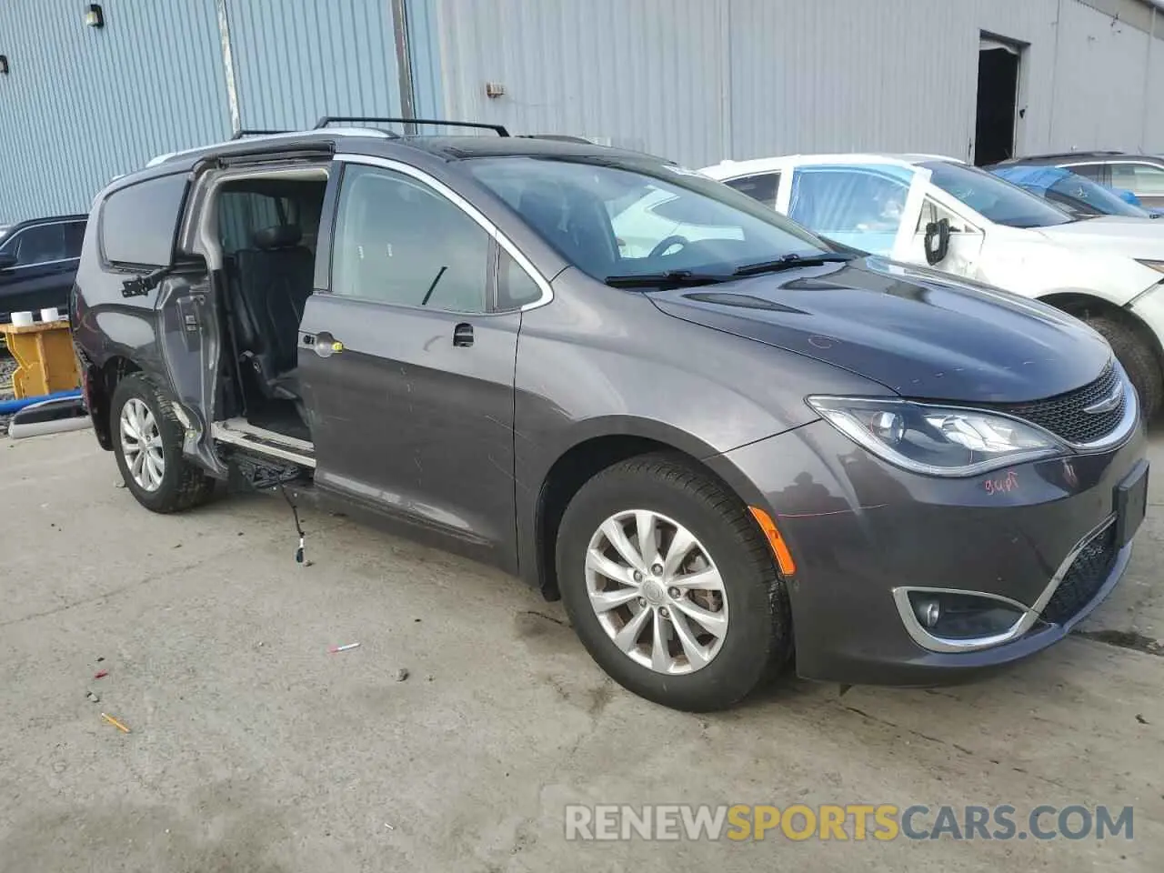 4 Photograph of a damaged car 2C4RC1BG0KR678898 CHRYSLER PACIFICA 2019