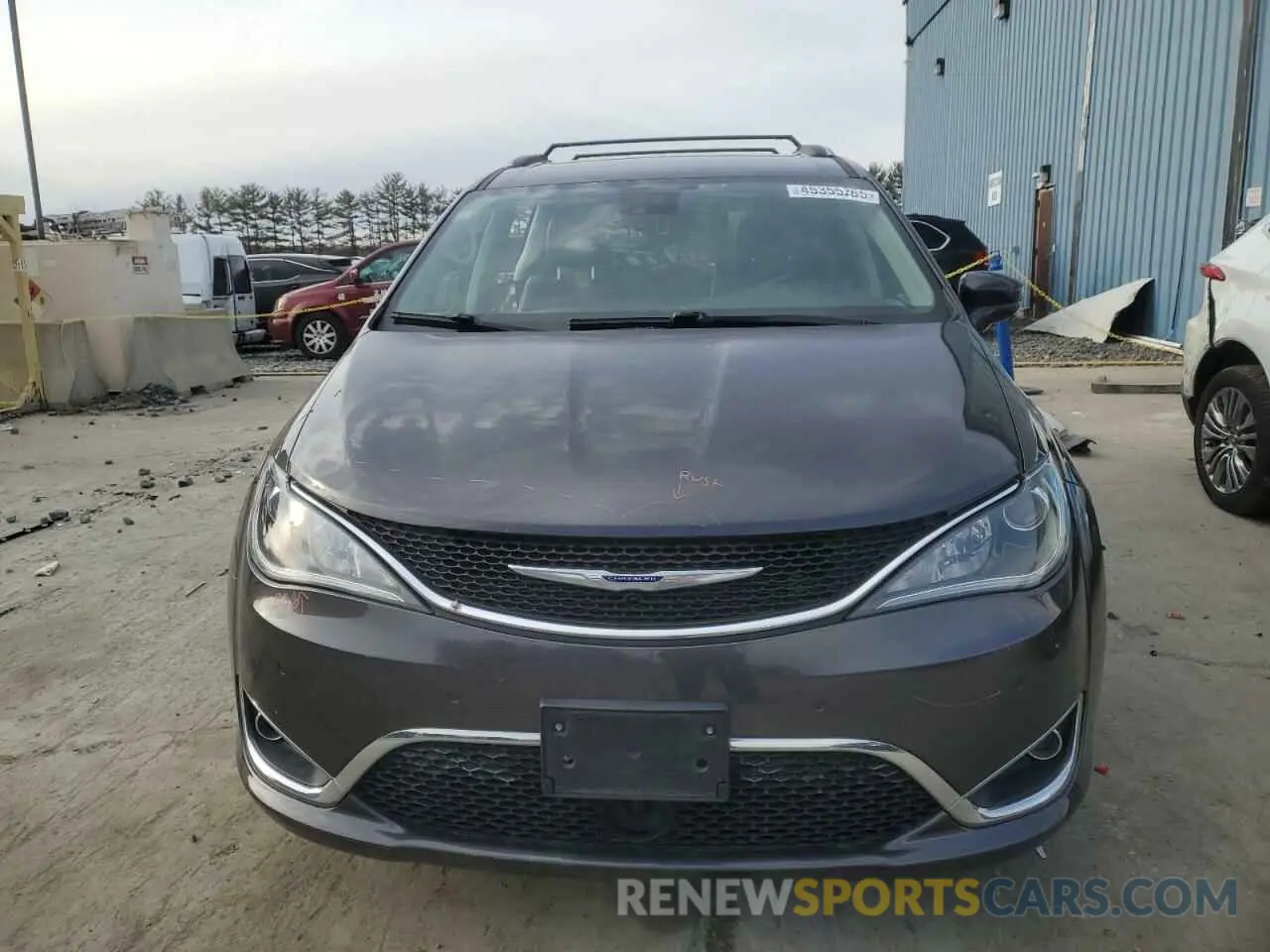 5 Photograph of a damaged car 2C4RC1BG0KR678898 CHRYSLER PACIFICA 2019
