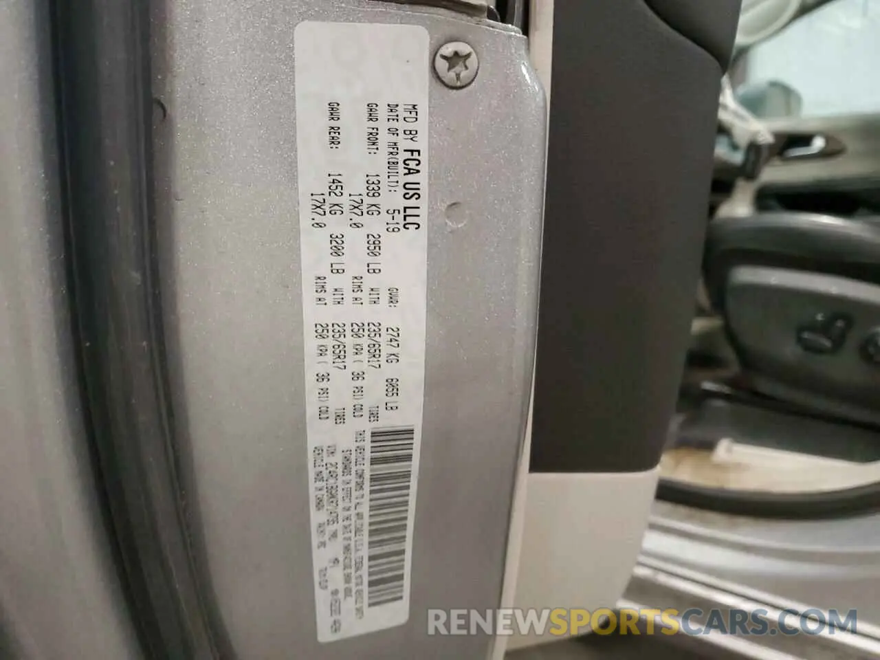 13 Photograph of a damaged car 2C4RC1BG0KR714735 CHRYSLER PACIFICA 2019