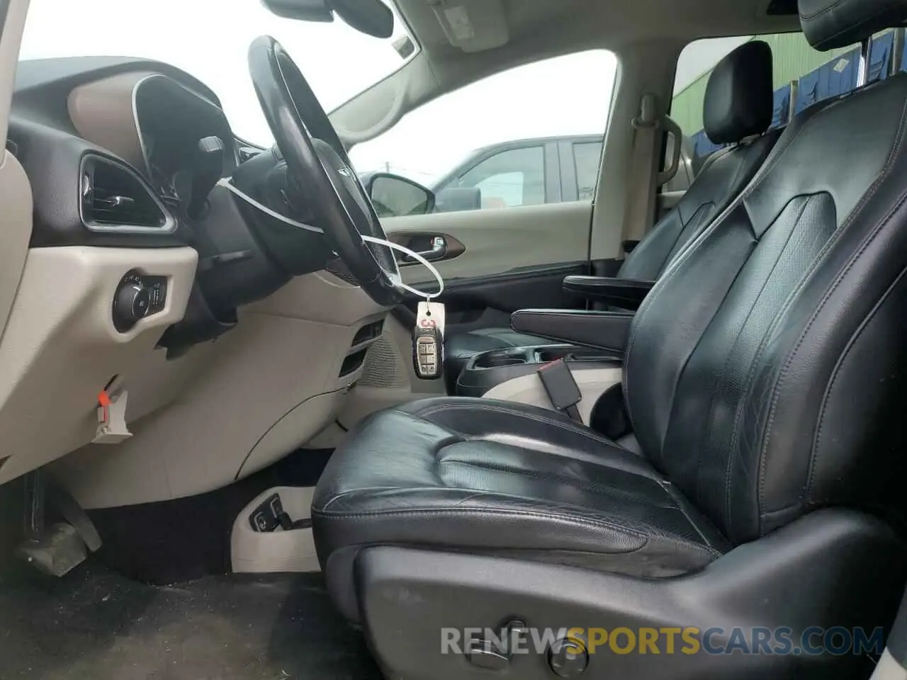7 Photograph of a damaged car 2C4RC1BG1KR537161 CHRYSLER PACIFICA 2019
