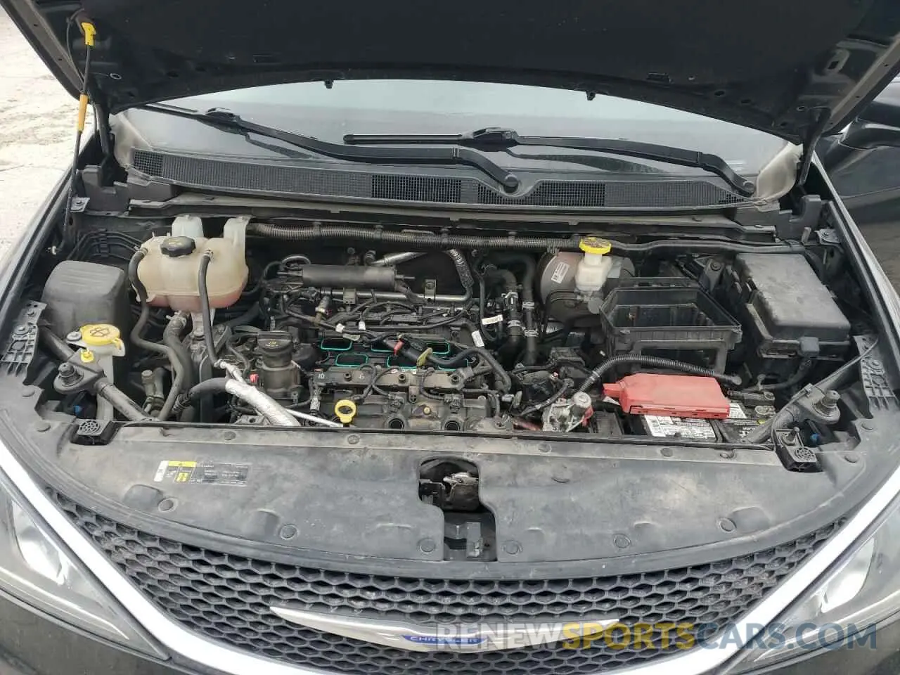 12 Photograph of a damaged car 2C4RC1BG1KR539895 CHRYSLER PACIFICA 2019