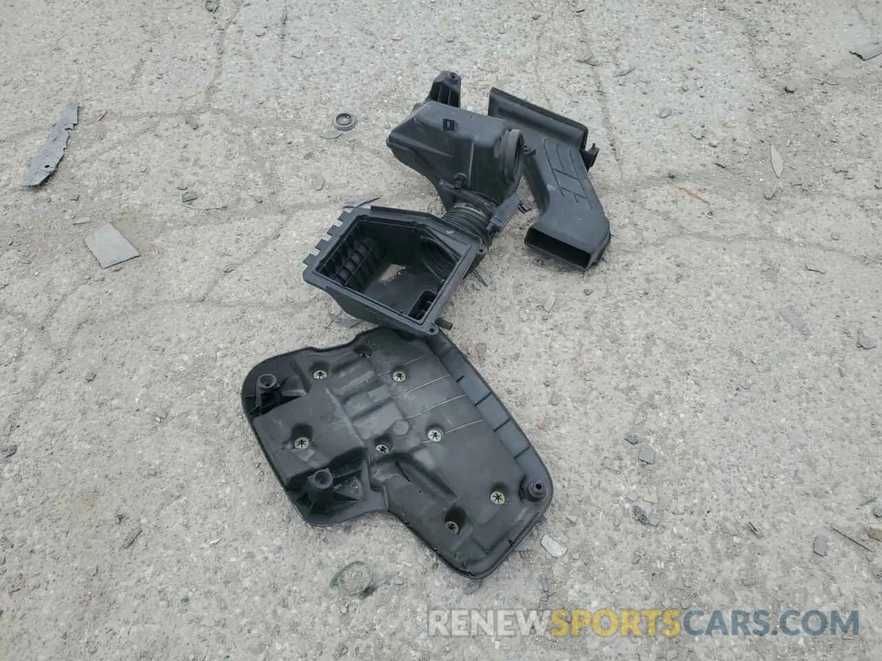 13 Photograph of a damaged car 2C4RC1BG1KR539895 CHRYSLER PACIFICA 2019
