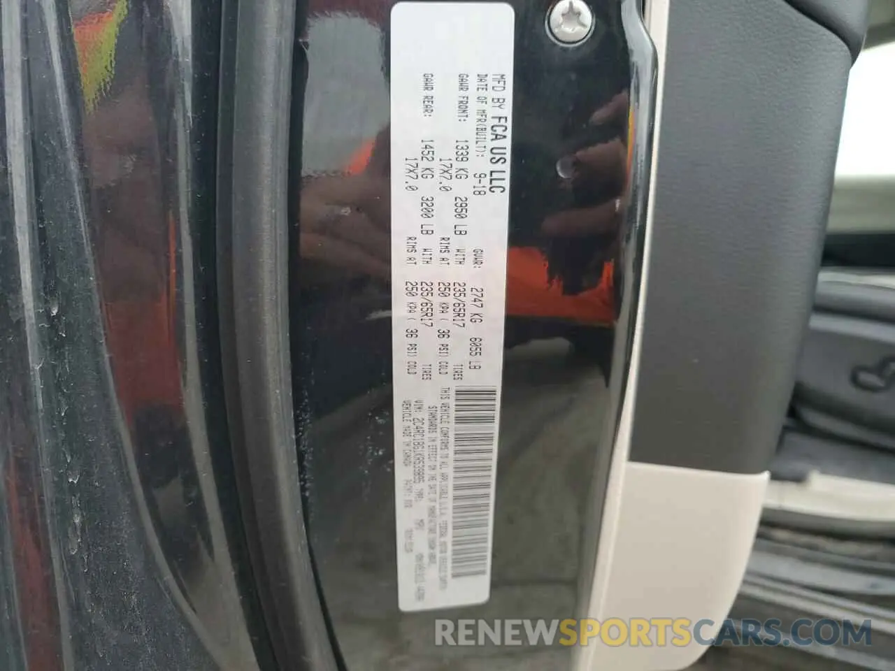 14 Photograph of a damaged car 2C4RC1BG1KR539895 CHRYSLER PACIFICA 2019