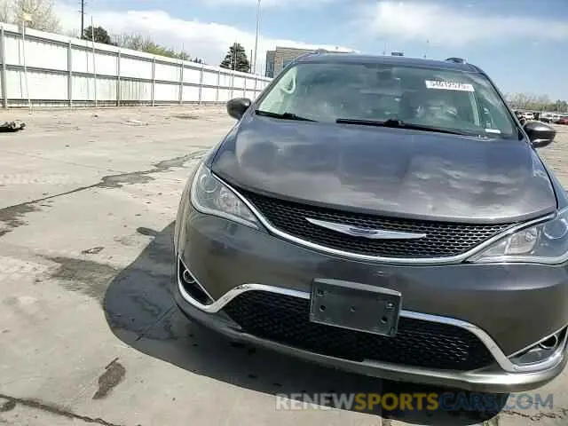 14 Photograph of a damaged car 2C4RC1BG1KR561542 CHRYSLER PACIFICA 2019