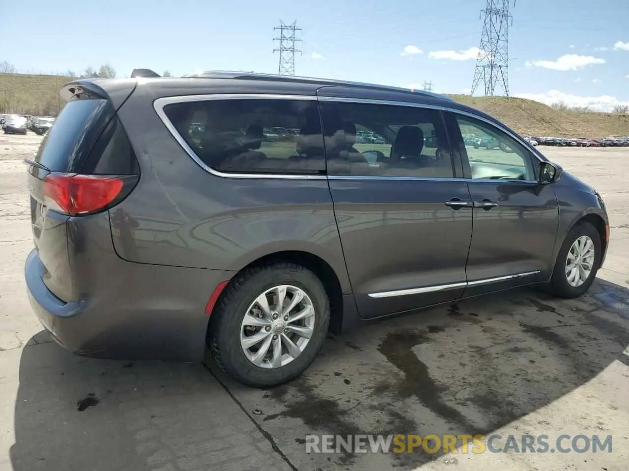 3 Photograph of a damaged car 2C4RC1BG1KR561542 CHRYSLER PACIFICA 2019
