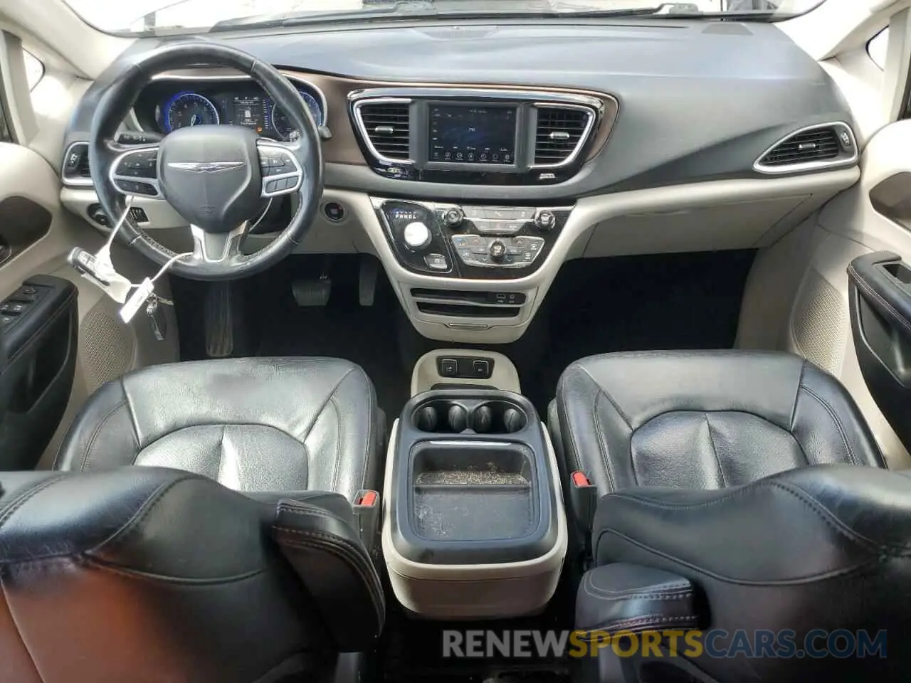 8 Photograph of a damaged car 2C4RC1BG1KR561542 CHRYSLER PACIFICA 2019