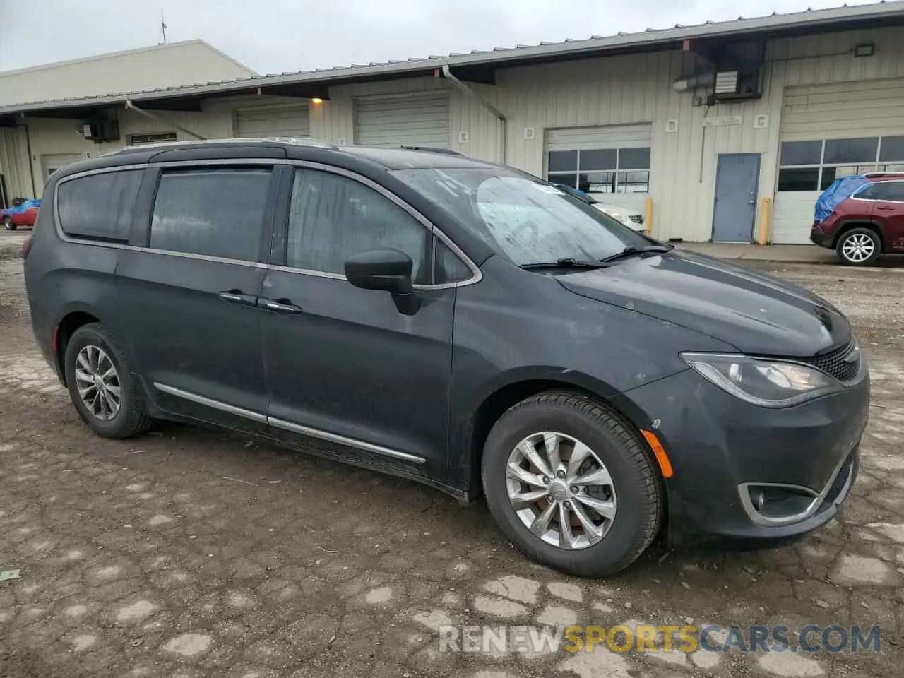 4 Photograph of a damaged car 2C4RC1BG1KR592838 CHRYSLER PACIFICA 2019