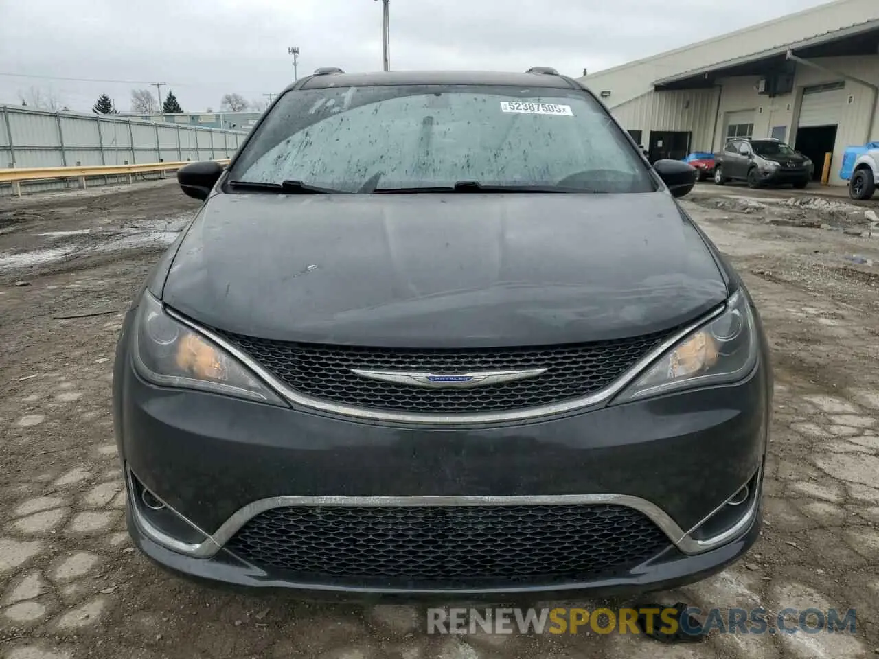 5 Photograph of a damaged car 2C4RC1BG1KR592838 CHRYSLER PACIFICA 2019