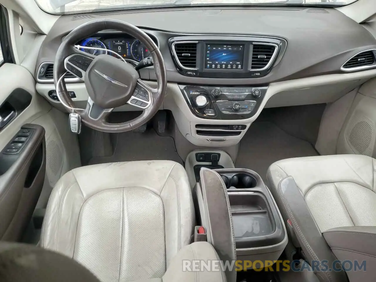 8 Photograph of a damaged car 2C4RC1BG1KR592838 CHRYSLER PACIFICA 2019