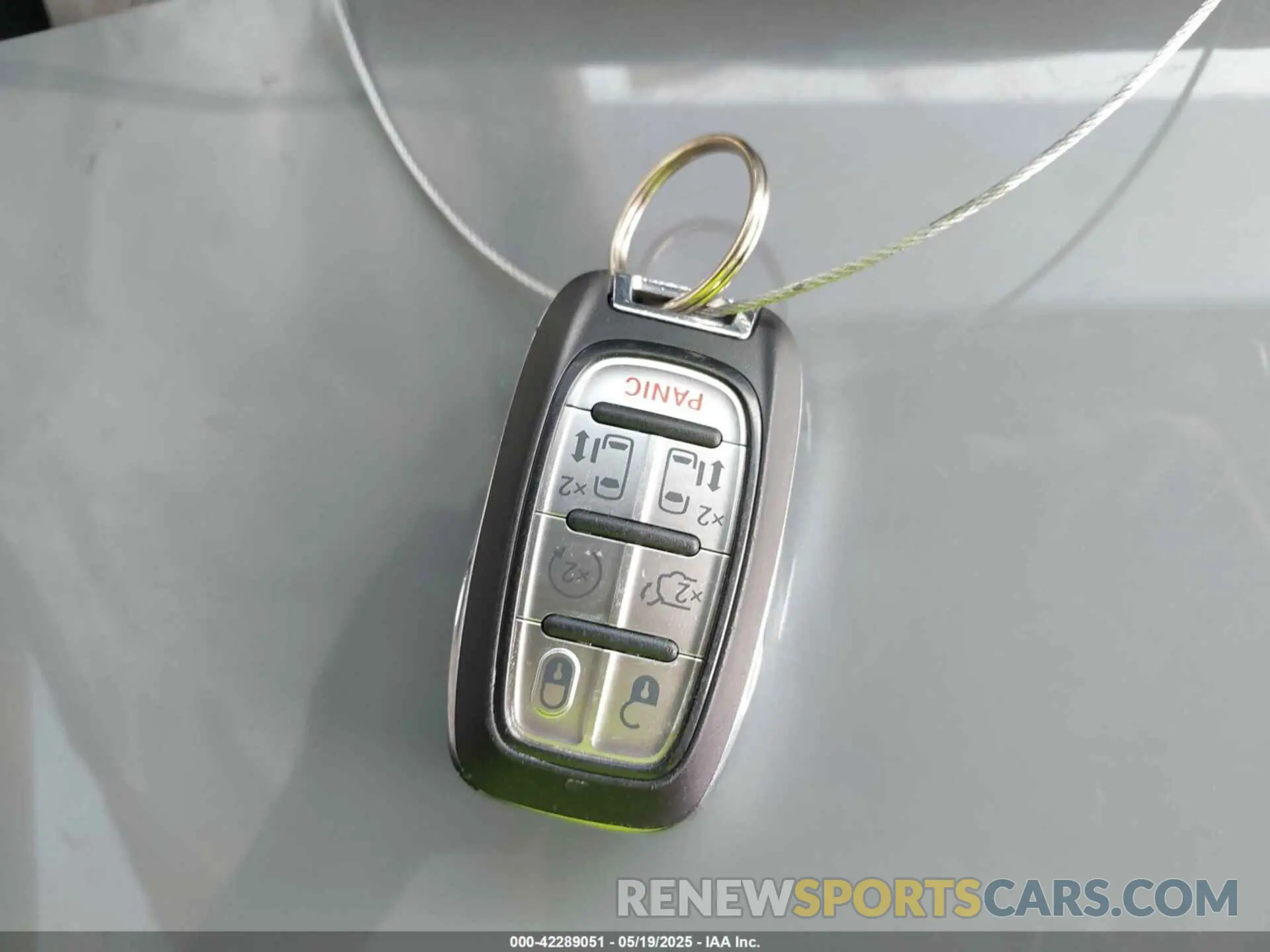 11 Photograph of a damaged car 2C4RC1BG1KR625031 CHRYSLER PACIFICA 2019