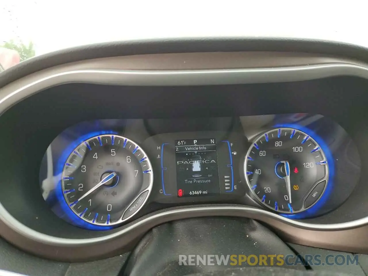 9 Photograph of a damaged car 2C4RC1BG1KR640032 CHRYSLER PACIFICA 2019