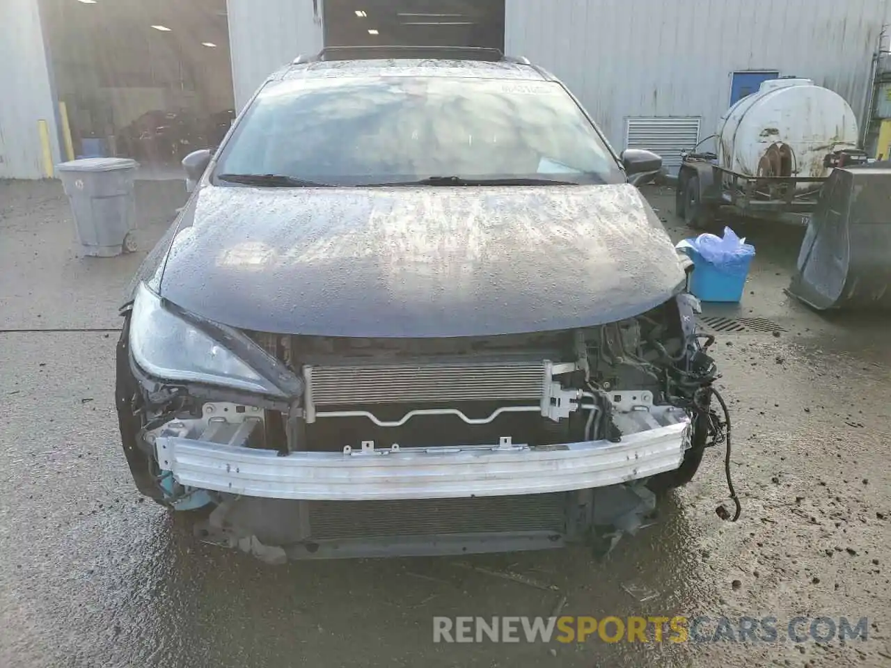 5 Photograph of a damaged car 2C4RC1BG1KR673015 CHRYSLER PACIFICA 2019