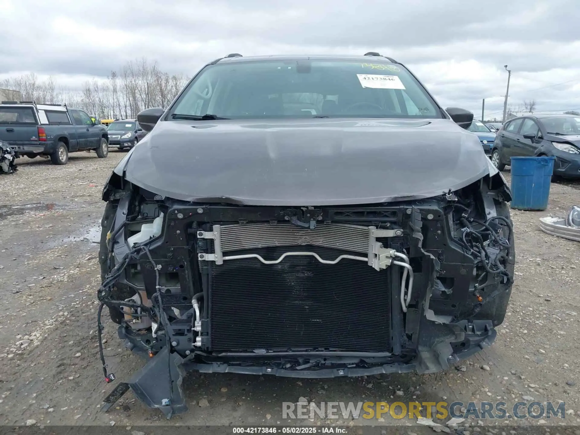 13 Photograph of a damaged car 2C4RC1BG1KR715411 CHRYSLER PACIFICA 2019