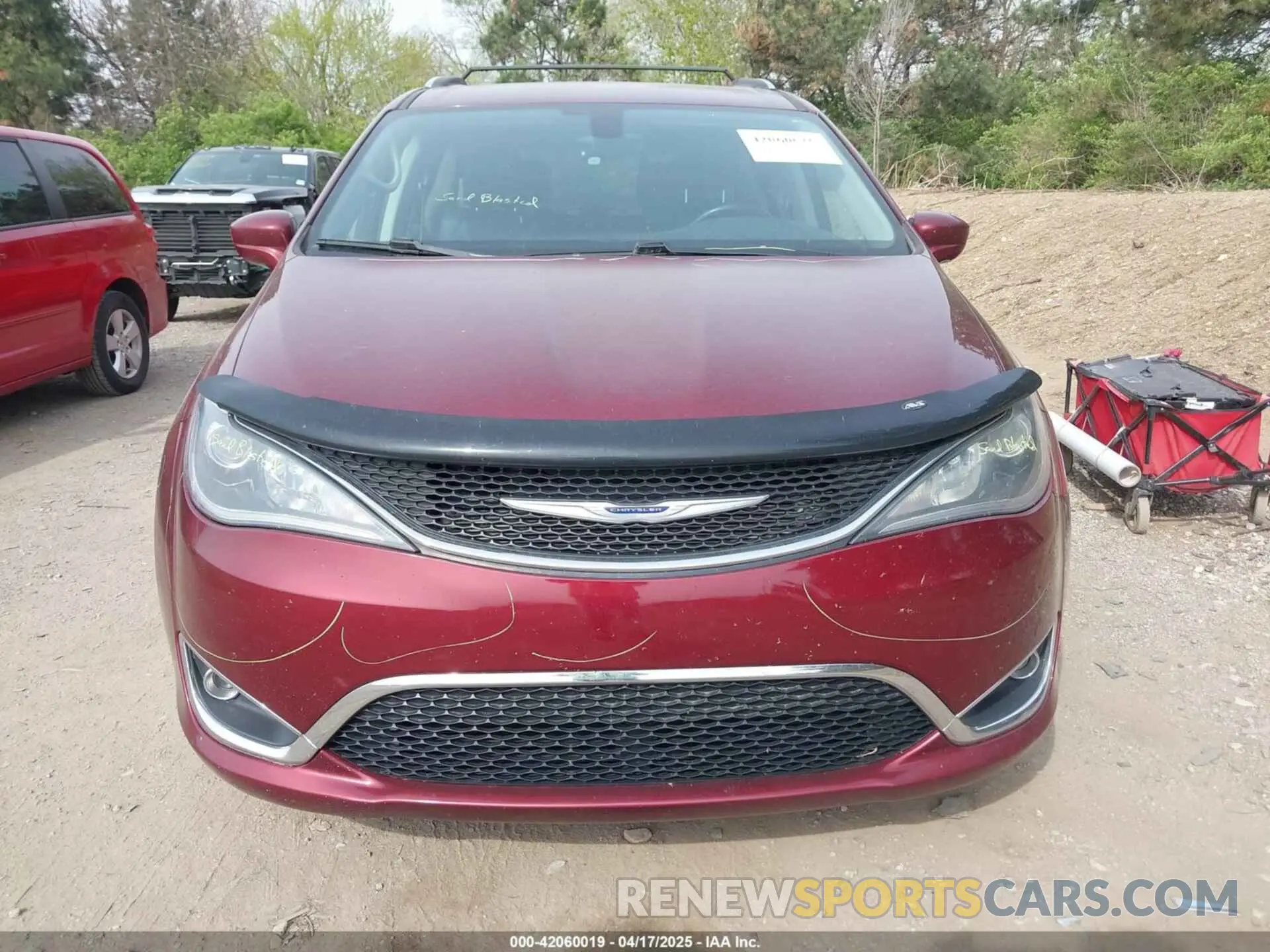 12 Photograph of a damaged car 2C4RC1BG2KR626415 CHRYSLER PACIFICA 2019