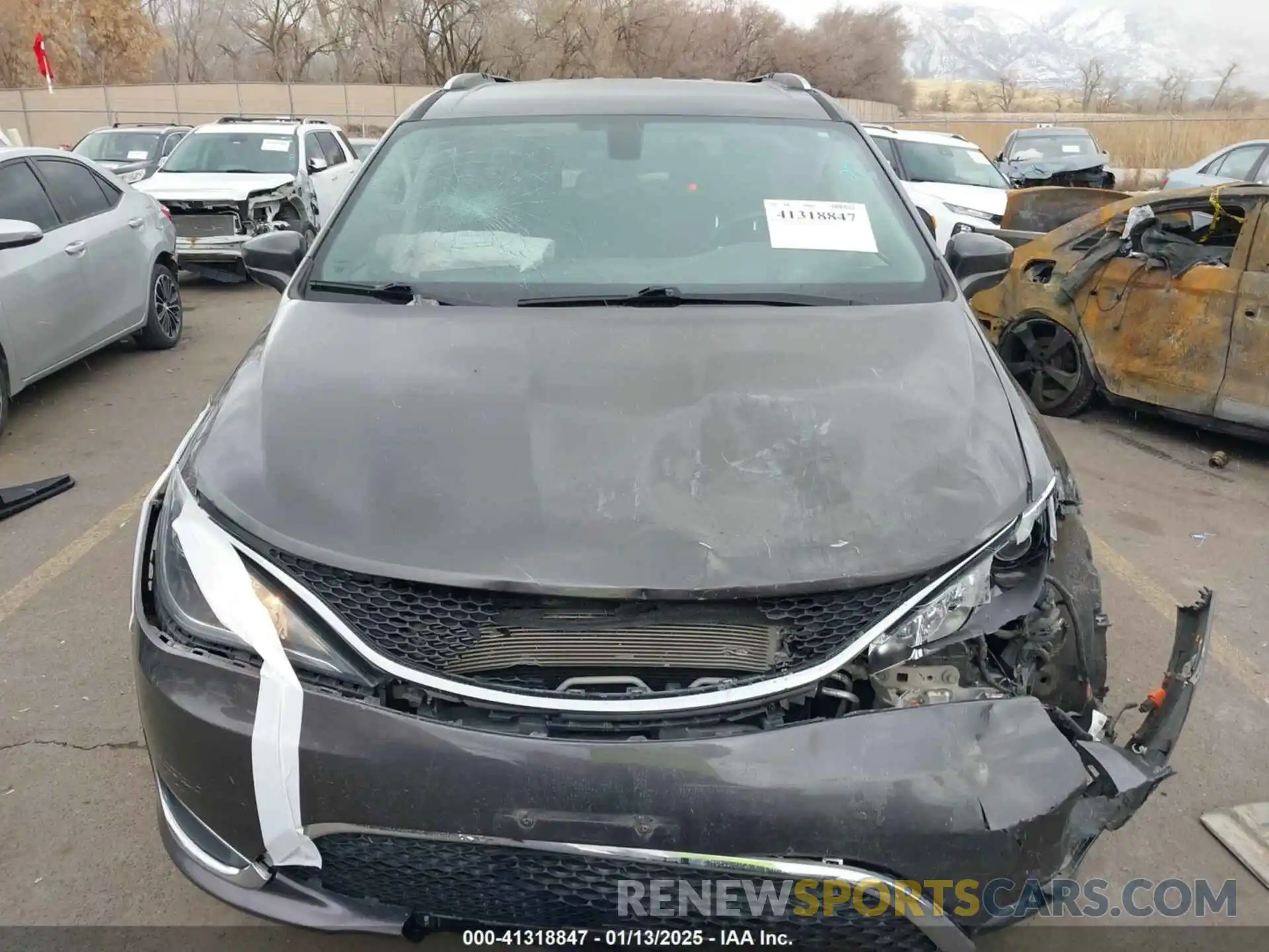 12 Photograph of a damaged car 2C4RC1BG2KR650603 CHRYSLER PACIFICA 2019