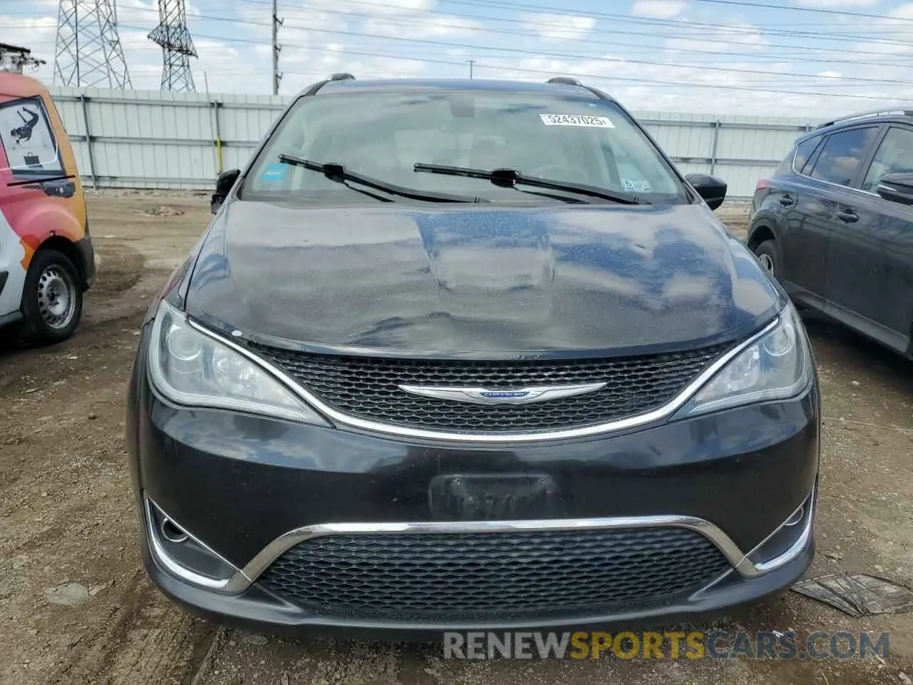 5 Photograph of a damaged car 2C4RC1BG2KR651542 CHRYSLER PACIFICA 2019