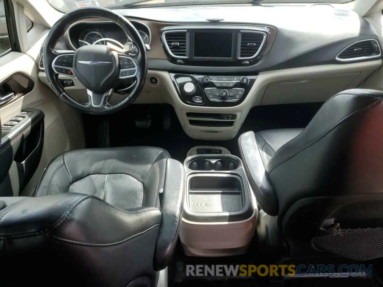 8 Photograph of a damaged car 2C4RC1BG2KR651542 CHRYSLER PACIFICA 2019