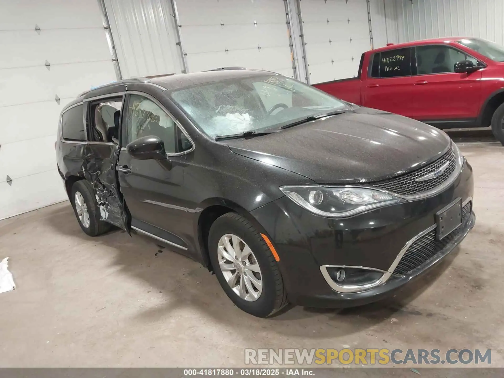 1 Photograph of a damaged car 2C4RC1BG2KR730791 CHRYSLER PACIFICA 2019