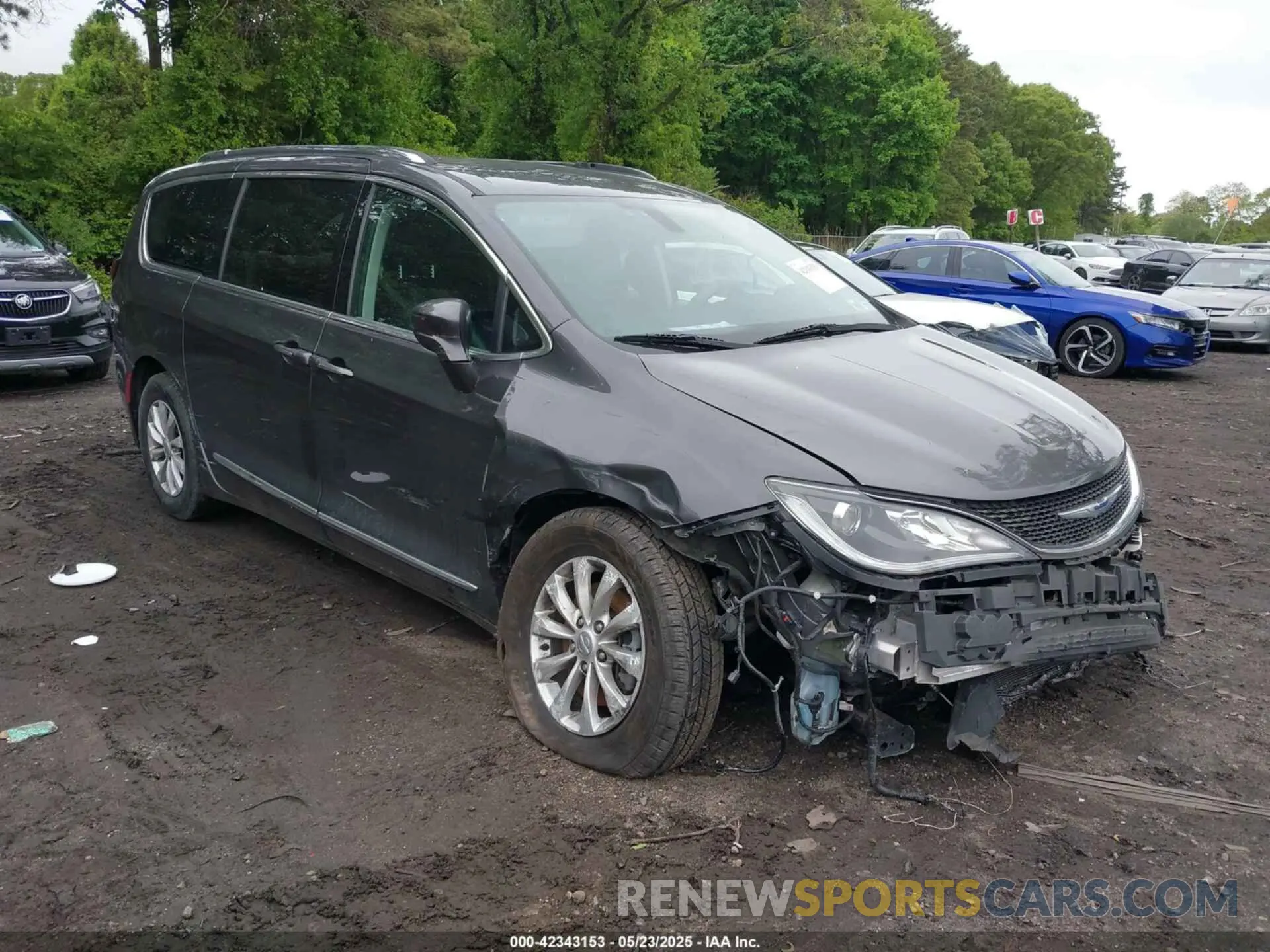 1 Photograph of a damaged car 2C4RC1BG3KR523732 CHRYSLER PACIFICA 2019