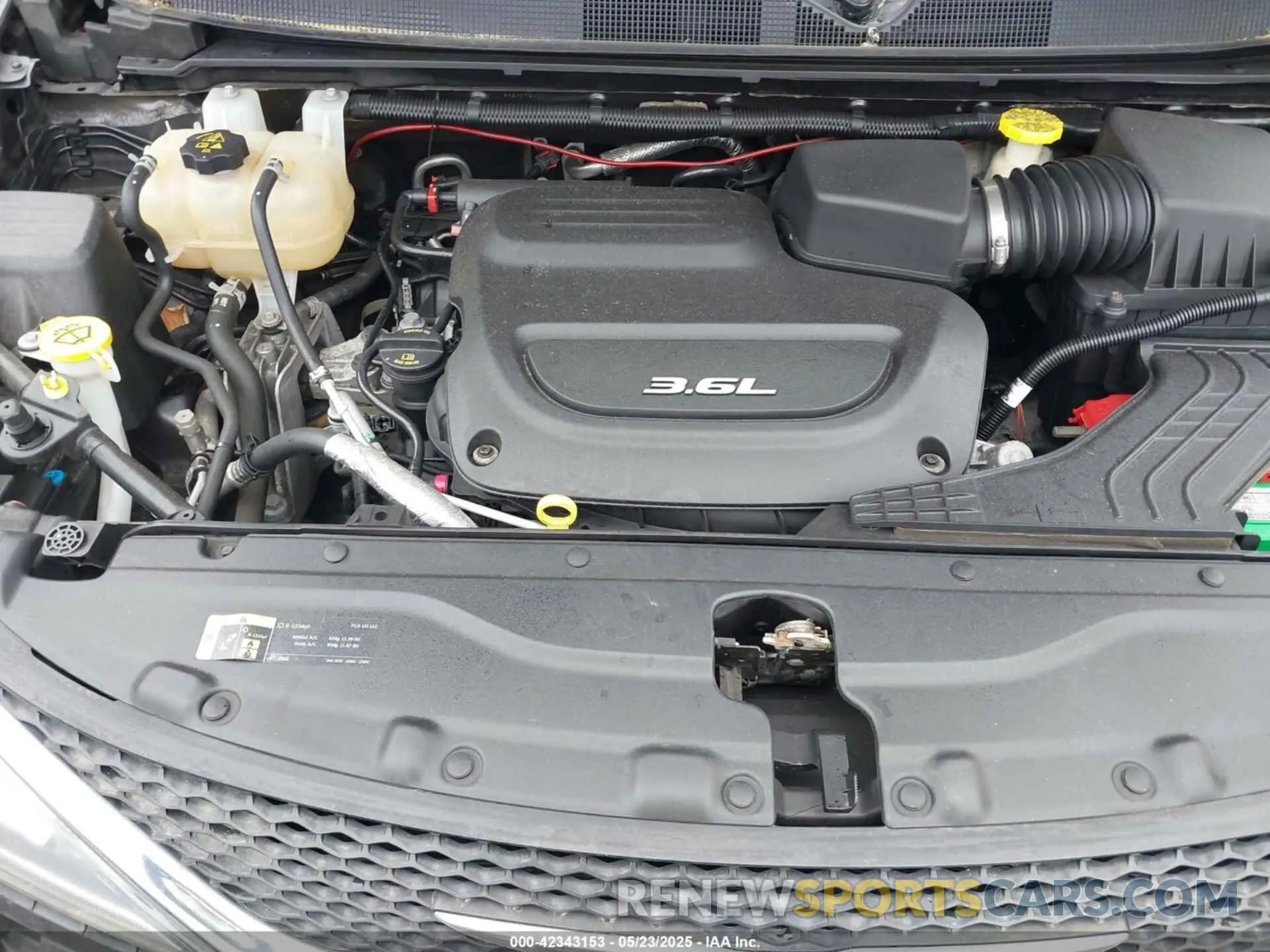10 Photograph of a damaged car 2C4RC1BG3KR523732 CHRYSLER PACIFICA 2019