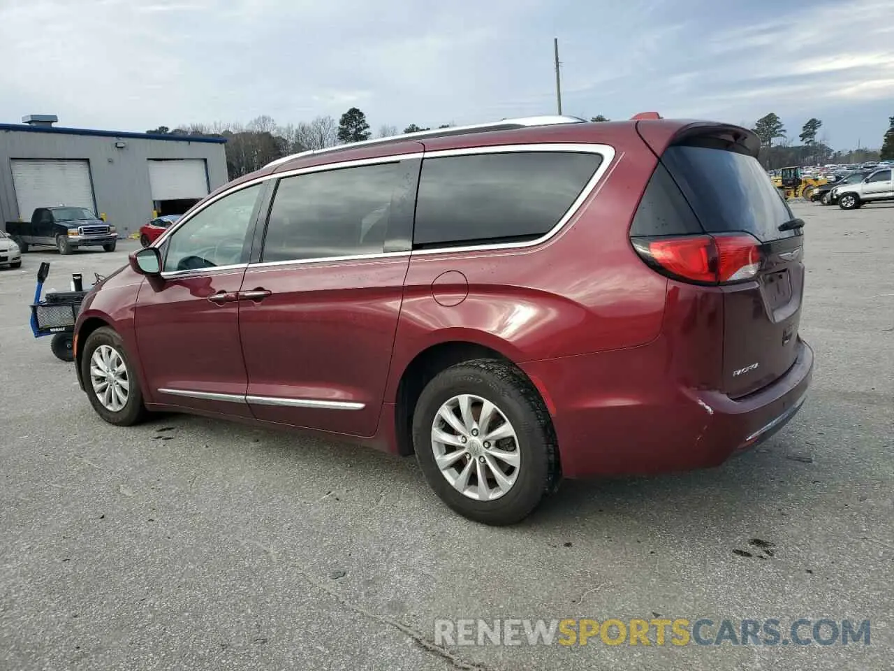 2 Photograph of a damaged car 2C4RC1BG3KR596762 CHRYSLER PACIFICA 2019