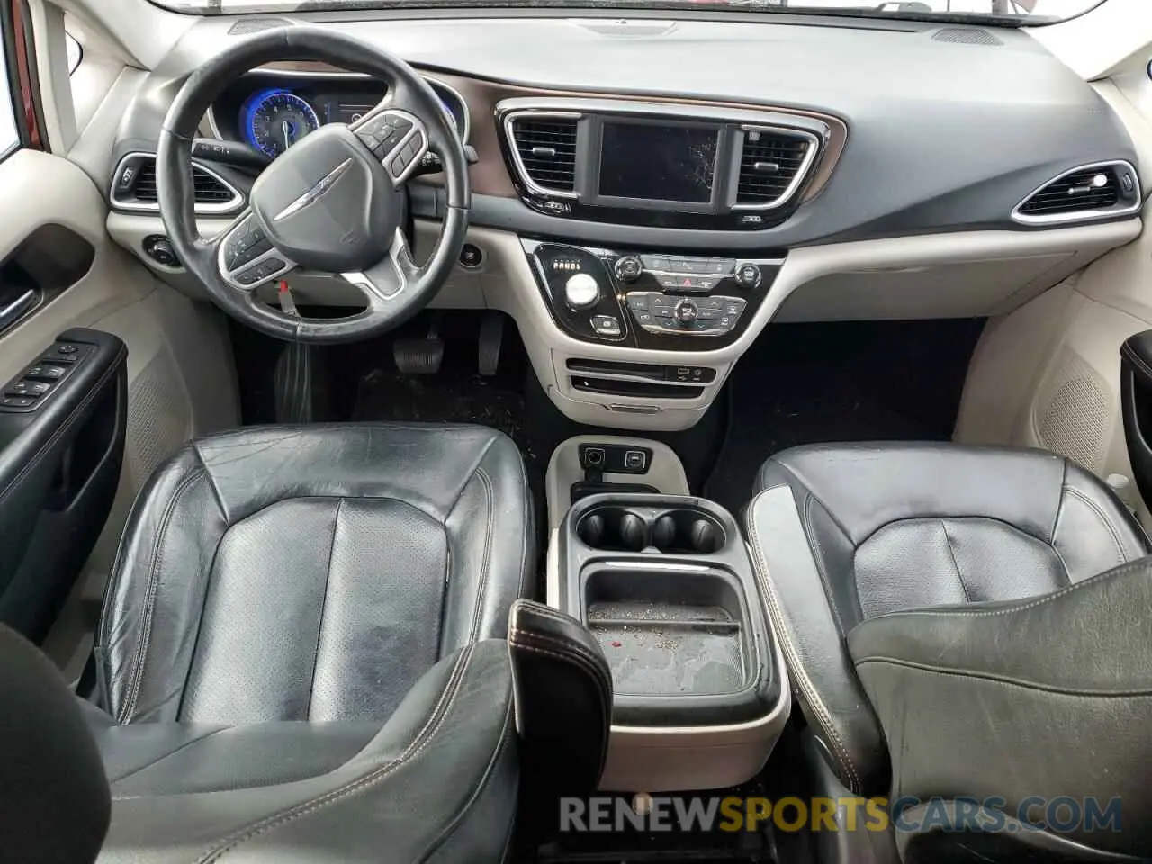 8 Photograph of a damaged car 2C4RC1BG3KR596762 CHRYSLER PACIFICA 2019