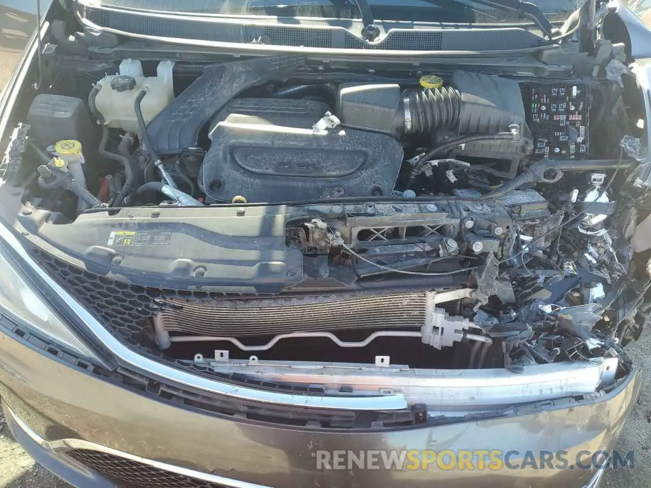 12 Photograph of a damaged car 2C4RC1BG3KR626486 CHRYSLER PACIFICA 2019