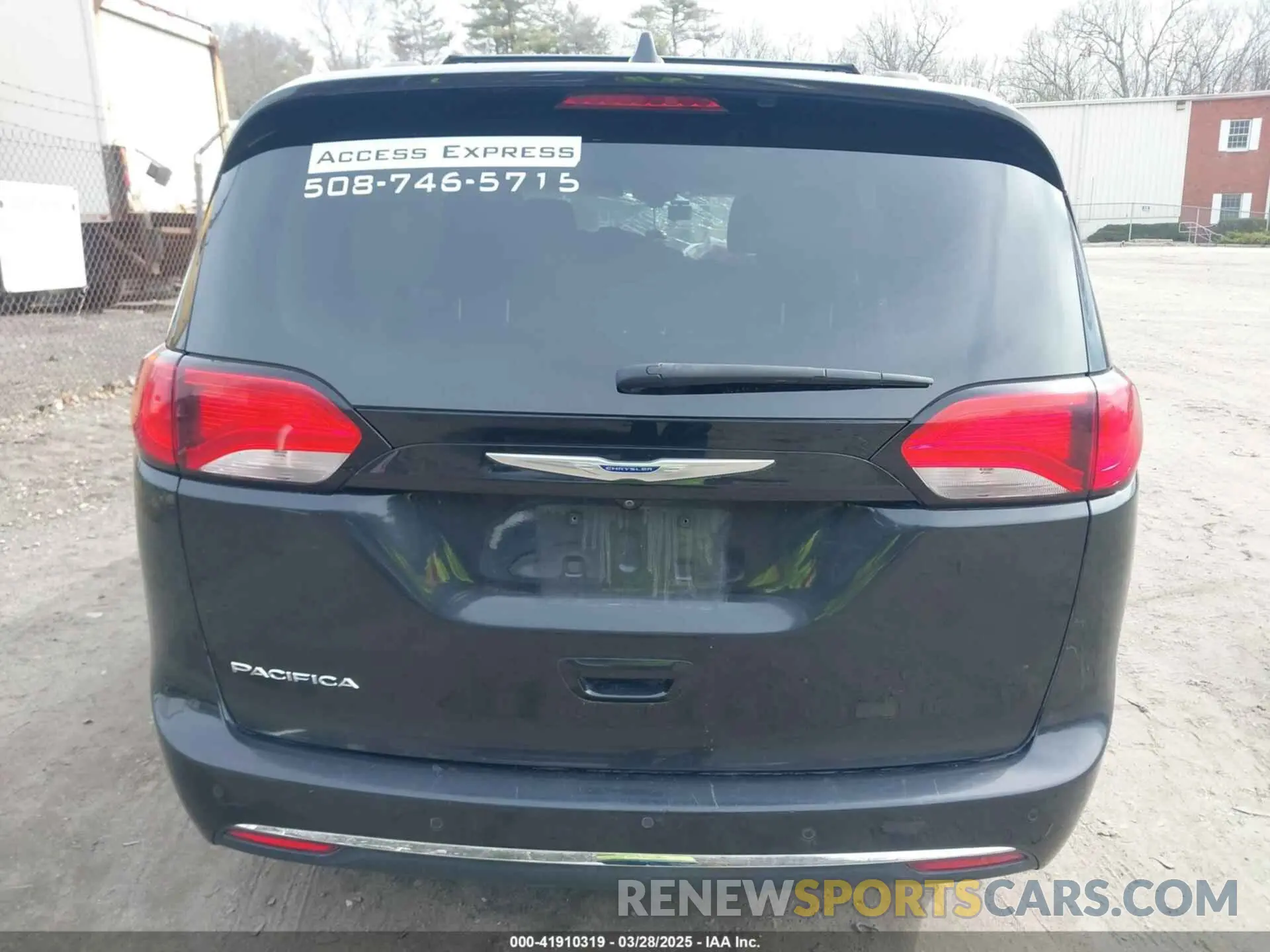 16 Photograph of a damaged car 2C4RC1BG3KR650786 CHRYSLER PACIFICA 2019