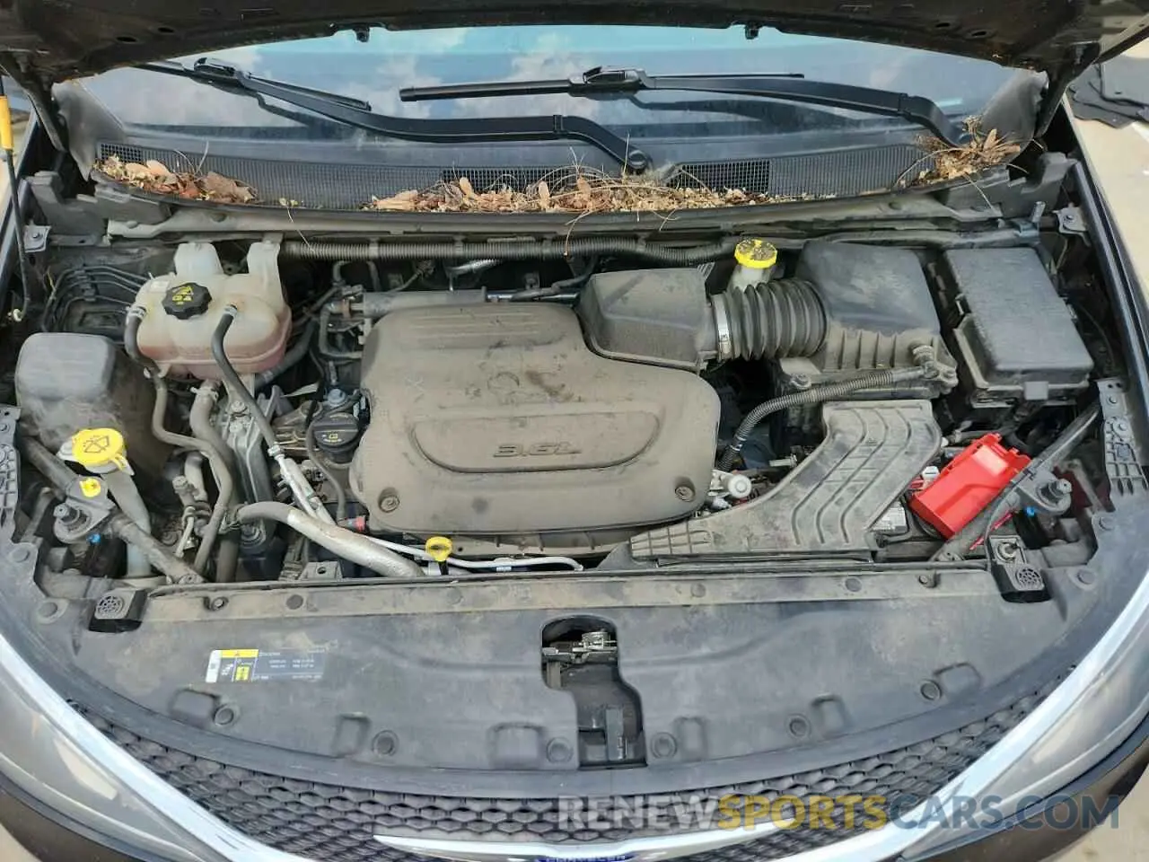12 Photograph of a damaged car 2C4RC1BG3KR731870 CHRYSLER PACIFICA 2019