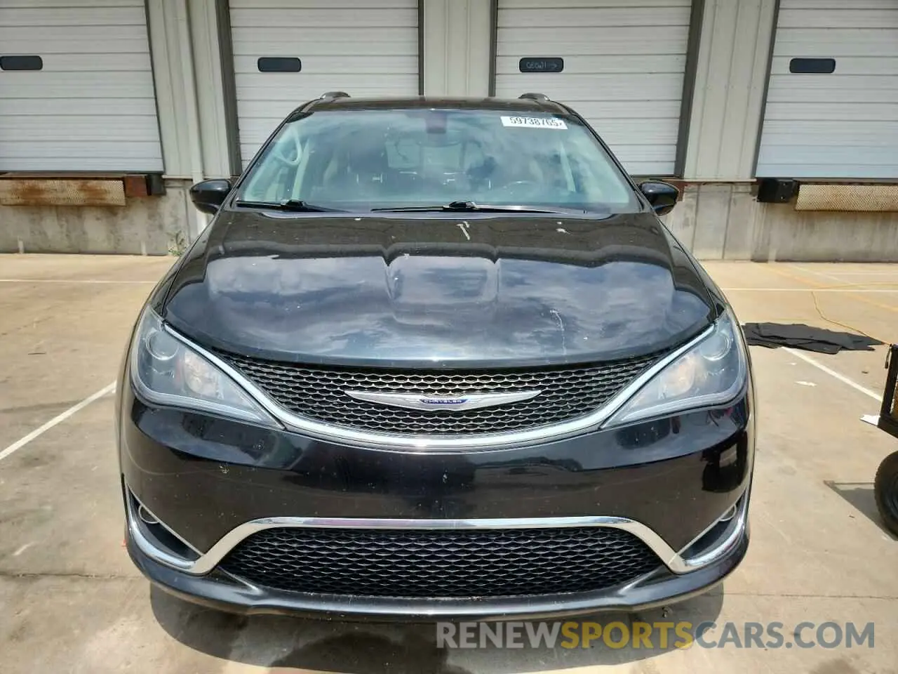 5 Photograph of a damaged car 2C4RC1BG3KR731870 CHRYSLER PACIFICA 2019