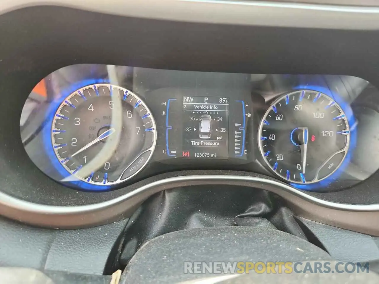 9 Photograph of a damaged car 2C4RC1BG3KR731870 CHRYSLER PACIFICA 2019
