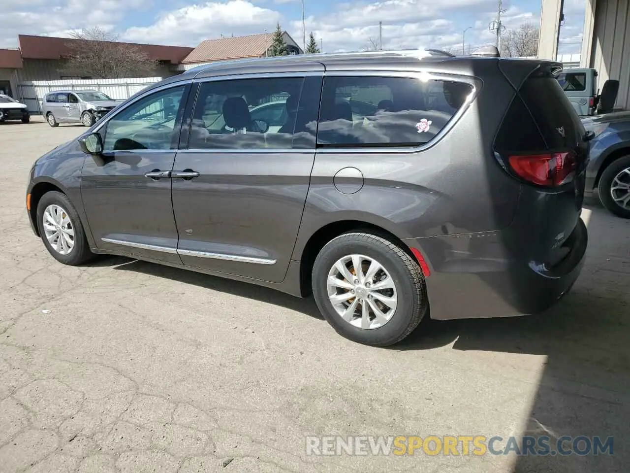 2 Photograph of a damaged car 2C4RC1BG4KR651557 CHRYSLER PACIFICA 2019