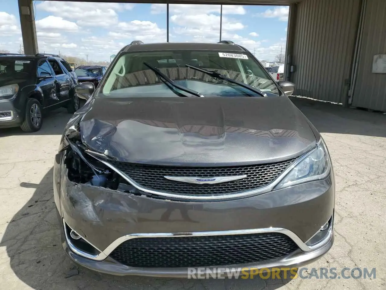 5 Photograph of a damaged car 2C4RC1BG4KR651557 CHRYSLER PACIFICA 2019