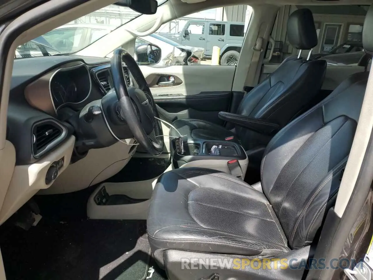 7 Photograph of a damaged car 2C4RC1BG4KR651557 CHRYSLER PACIFICA 2019
