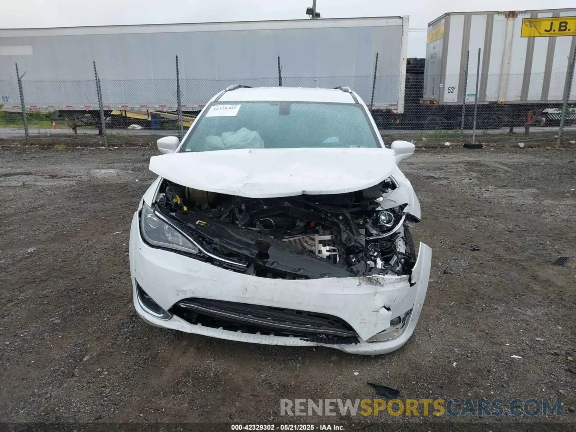 6 Photograph of a damaged car 2C4RC1BG4KR652224 CHRYSLER PACIFICA 2019